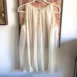 60S 70S VINTAGE | VANITY FAIR IVORY PLEATED SHEE BOHO VINTAGE LINGERIE S VTG USA